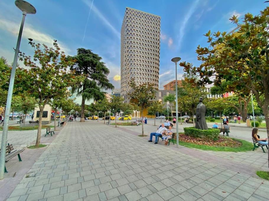 City Centre Big Art'Partment Heart Of The Capital Tirana Buitenkant foto
