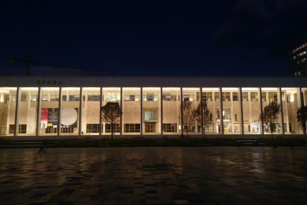 City Centre Big Art'Partment Heart Of The Capital Tirana Buitenkant foto
